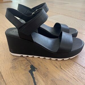 Sorel Cameron Wedge Sandal Velcro Black Women 8.5 Casual Chunky Minimal
